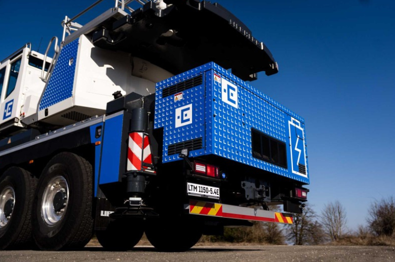 1e elektrische mobiele telescoopkraan Liebherr LTM 1150-5.4E voor Haegens